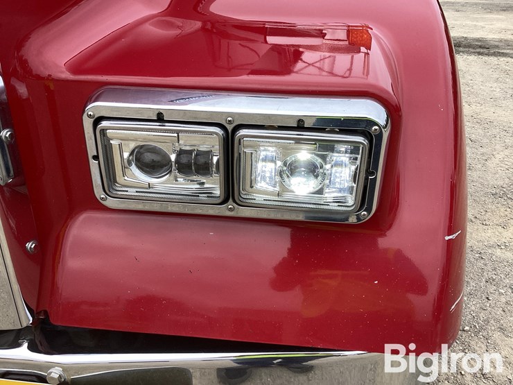 2017-kenworth-w900-image-10