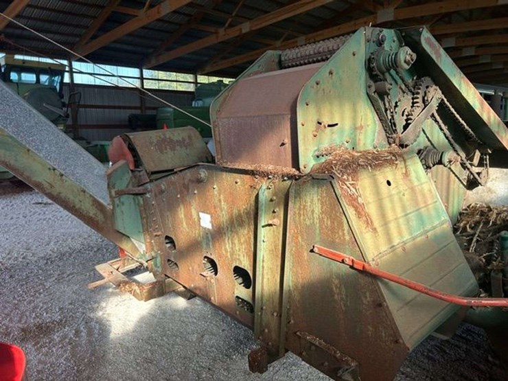 new-idea-2-wide-row-corn-picker-image-4