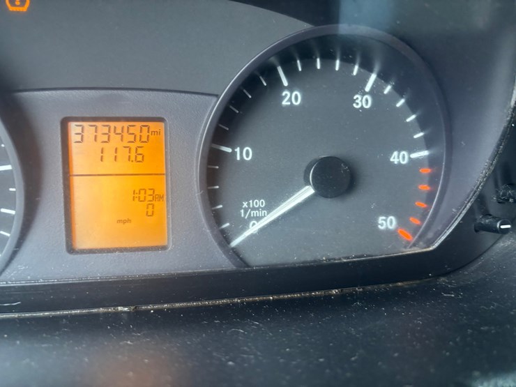 #2333-•-2014-mercedes-sprinter-van-image-57