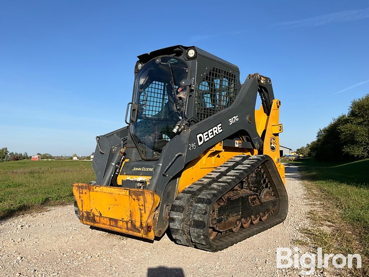 2019-deere-317g-image-1