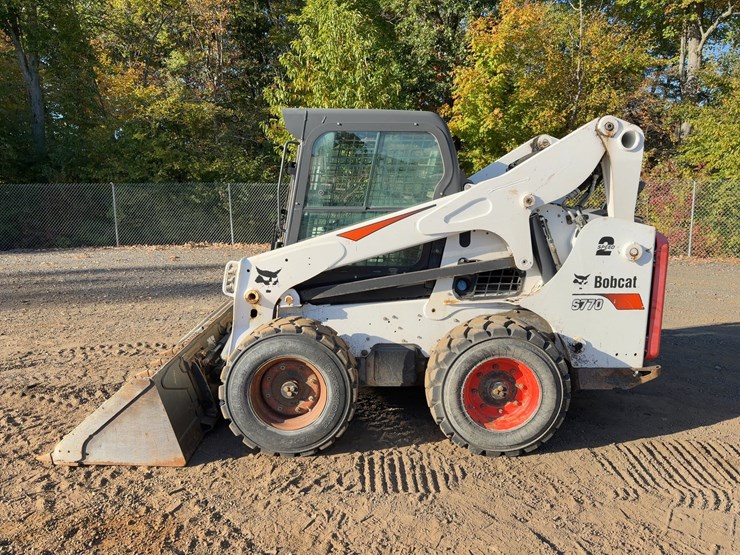 2017-bobcat-s770-image-2
