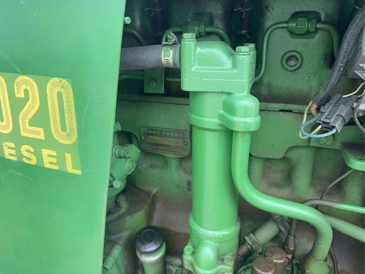 john-deere-3020-image-35