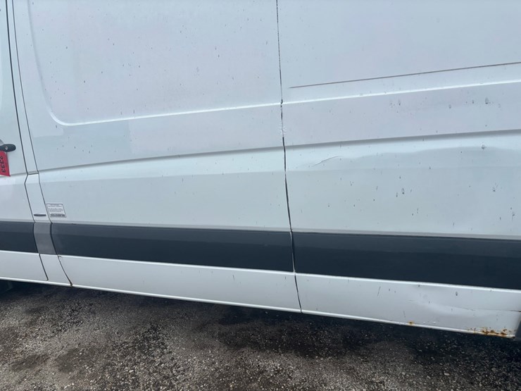 #2333-•-2014-mercedes-sprinter-van-image-34