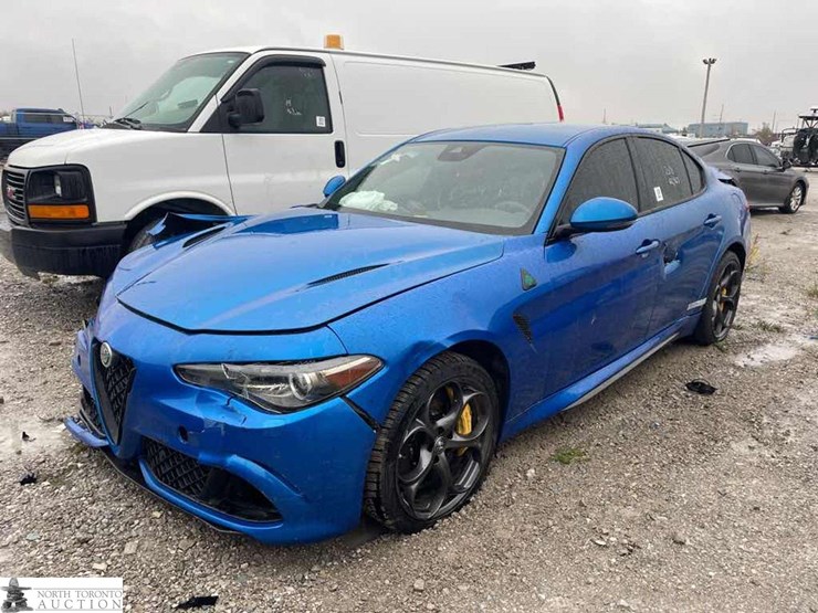non-operable-2018-alfa-r-giulia-quadrifogli-image-1