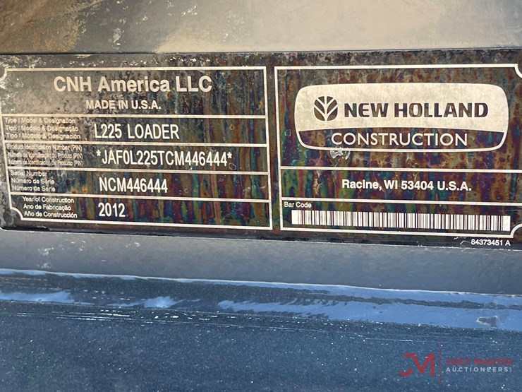 2012-new-holland-l225-image-23