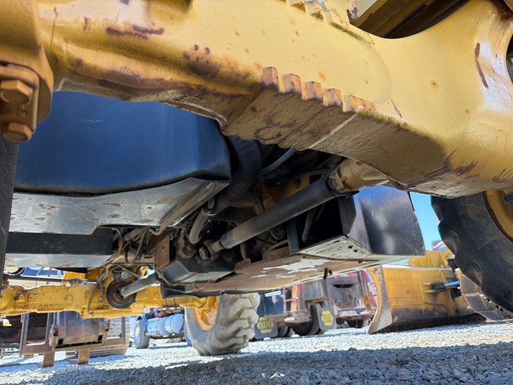 caterpillar-th360b-image-68