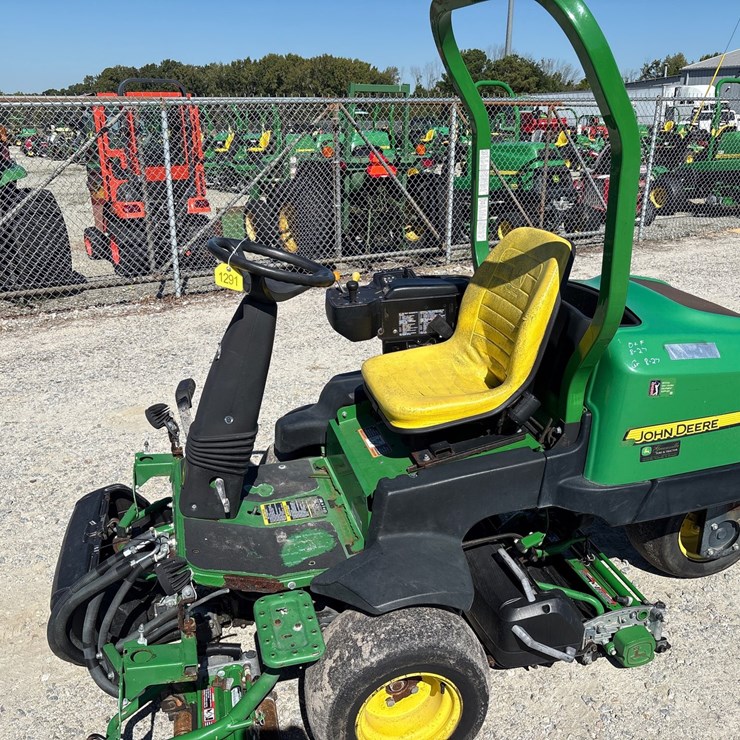 2021 JOHN DEERE 2400