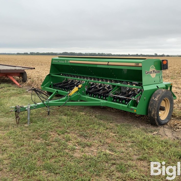 2003 GREAT PLAINS 1300