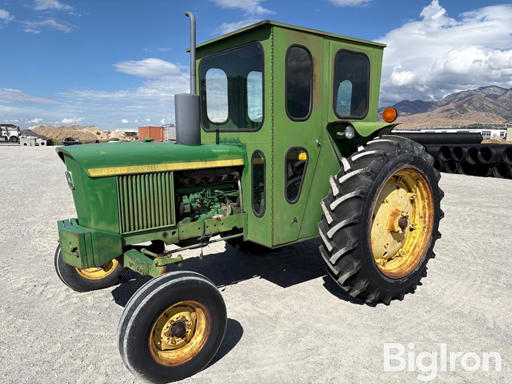 john-deere-2030-image-1