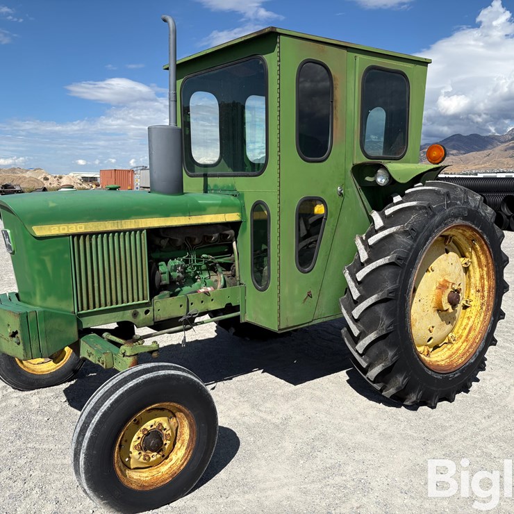 JOHN DEERE 2030