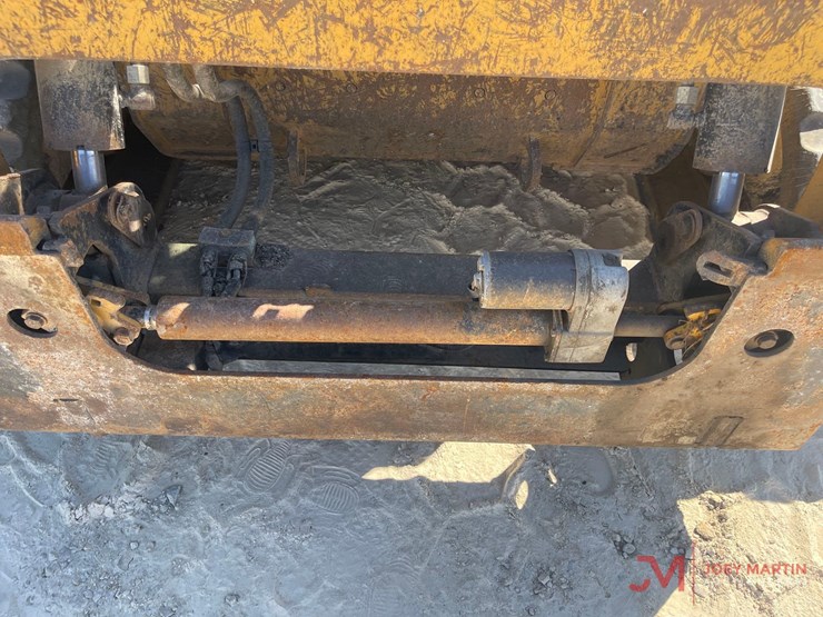 2016-caterpillar-289d-image-11