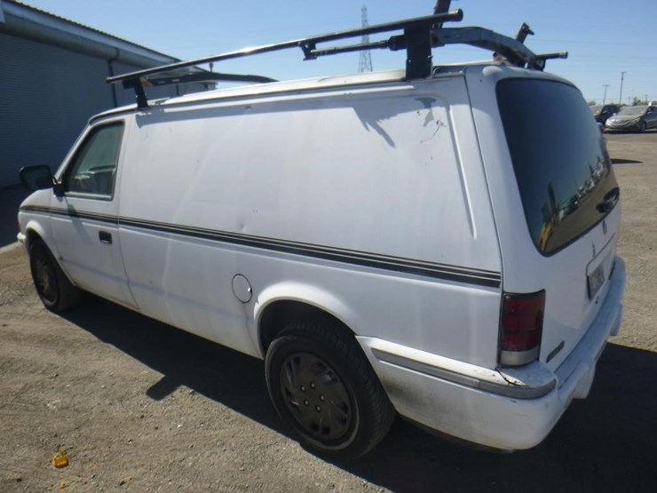 1993-dodge-caravan-image-5