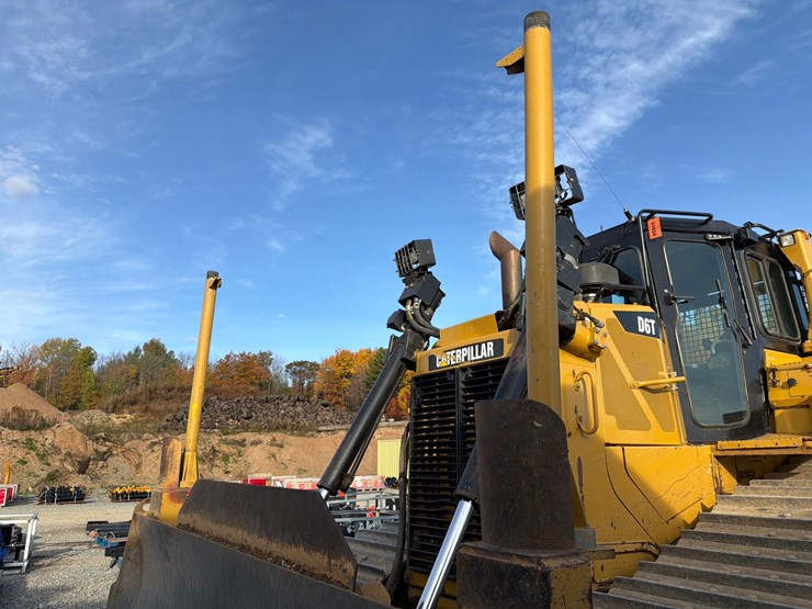 caterpillar-d6t-lgp-image-10
