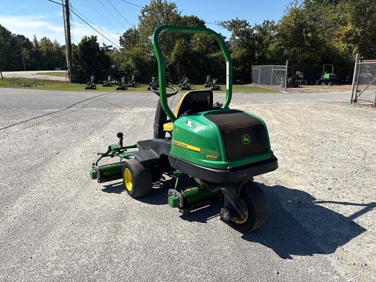 2021-john-deere-2400-image-4