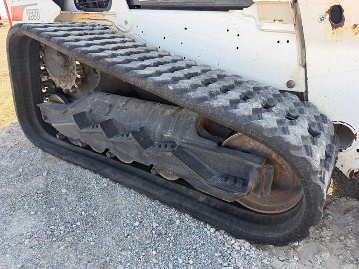 2019-bobcat-t650-image-32
