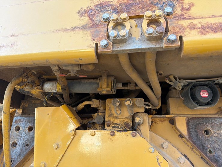 caterpillar-d6t-lgp-image-29