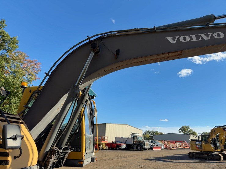 2005-volvo-ew180b-image-11