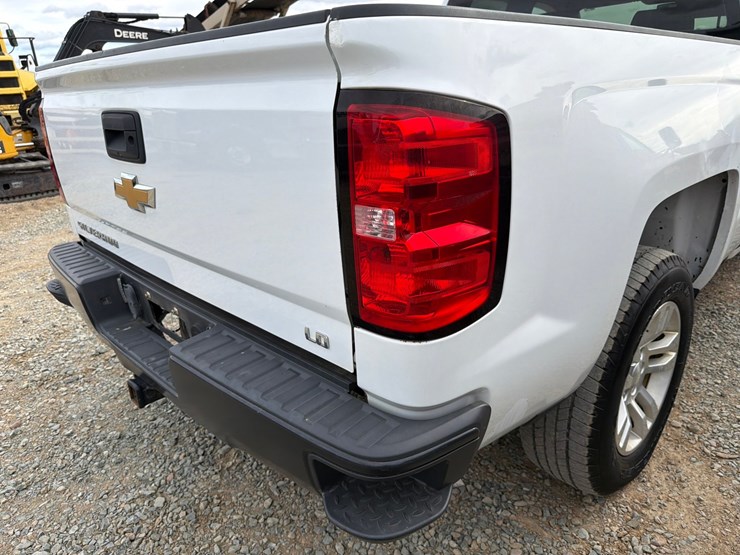 2019-chevrolet-silverado-1500-image-33