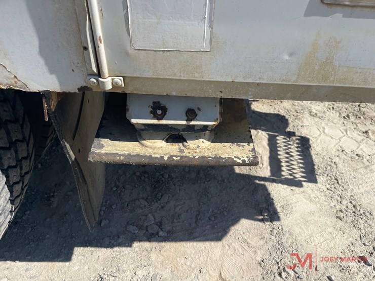 2003-ford-f750-image-34