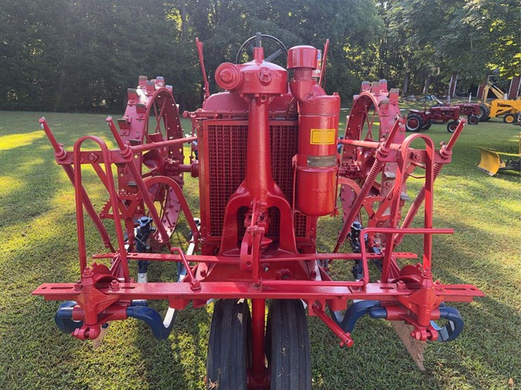 1938-farmall-f-14-image-9