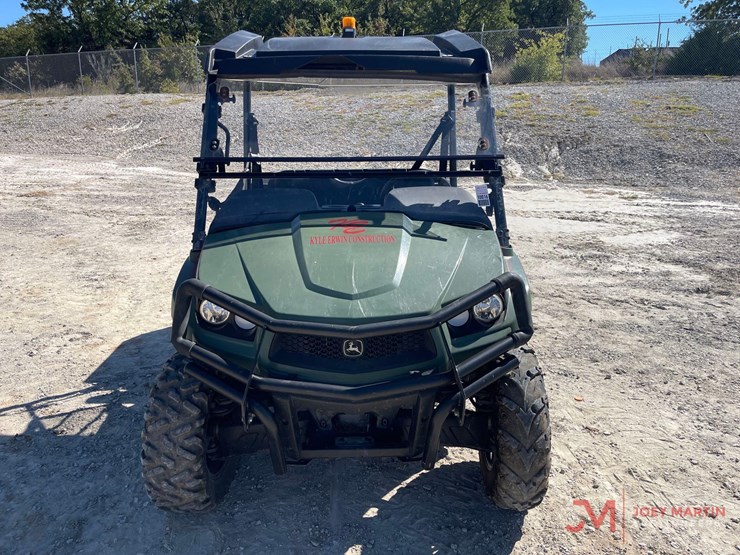 2024-john-deere-gator-image-8