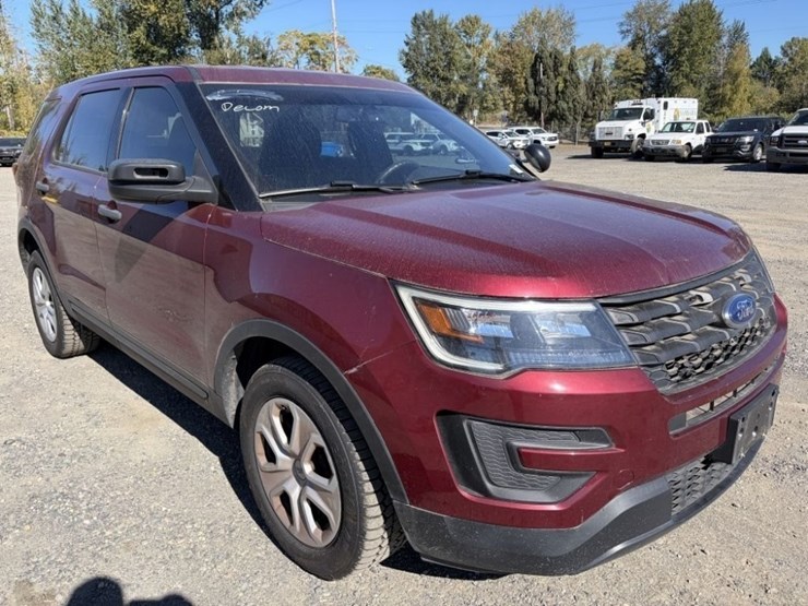 2018-ford-explorer-image-2