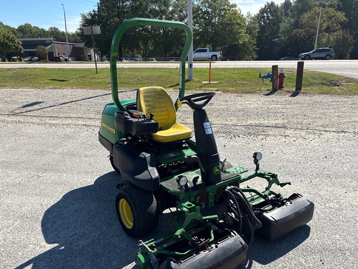 2021-john-deere-2400-image-6