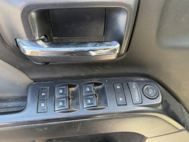 2015-chevrolet-silverado-3500-image-26