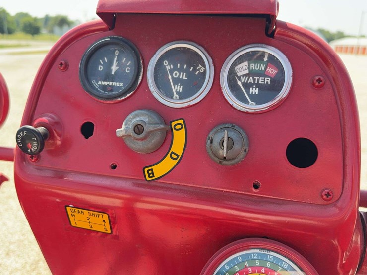 farmall-400-image-34
