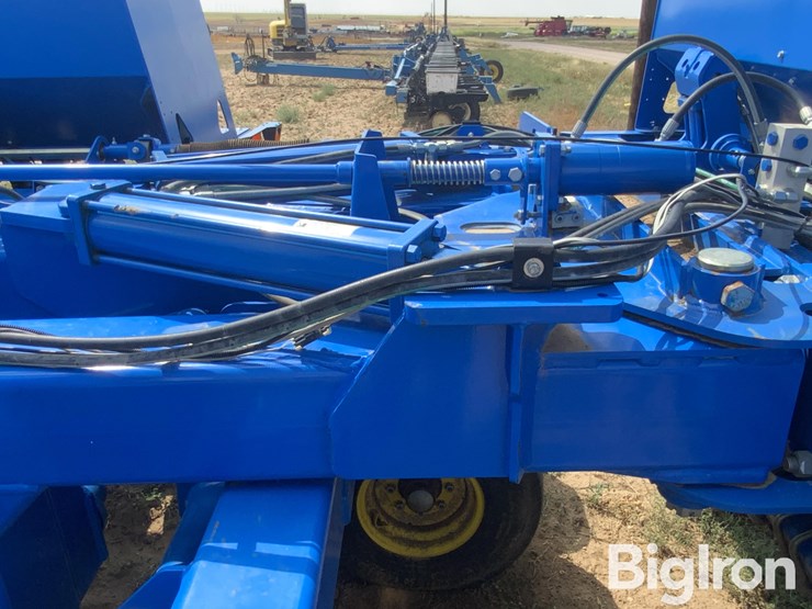 2011-landoll-5530-40x7.5-image-10