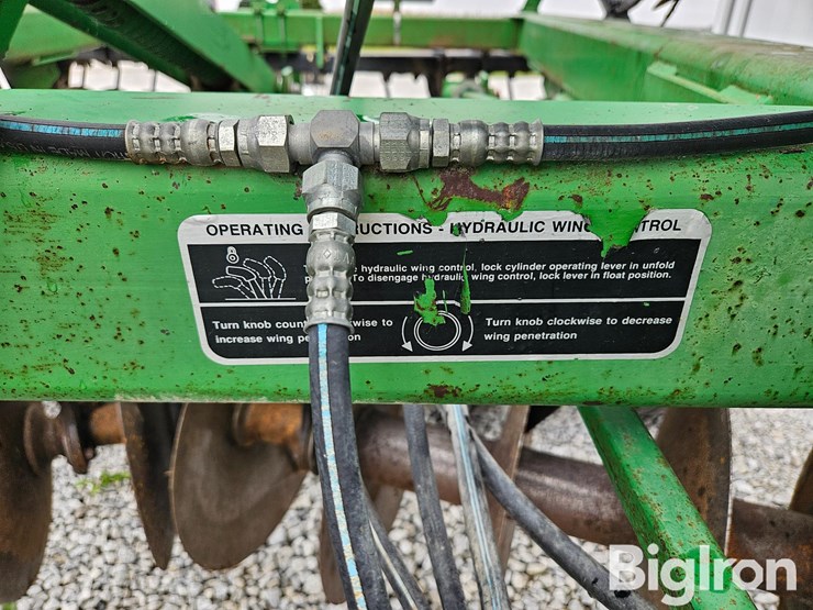john-deere-630-image-15