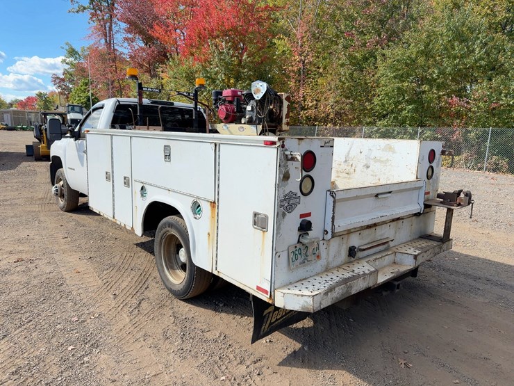 2008-chevrolet-3500hd-image-3
