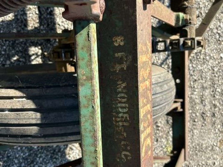 john-deere-8-image-3