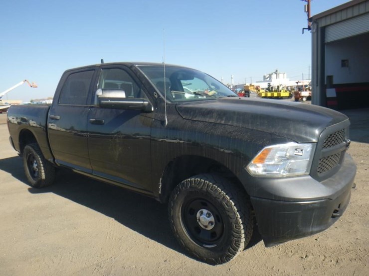 2016-dodge-1500-image-3