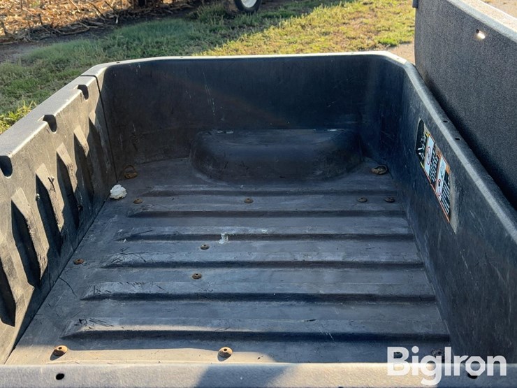 2014-john-deere-gator-image-16