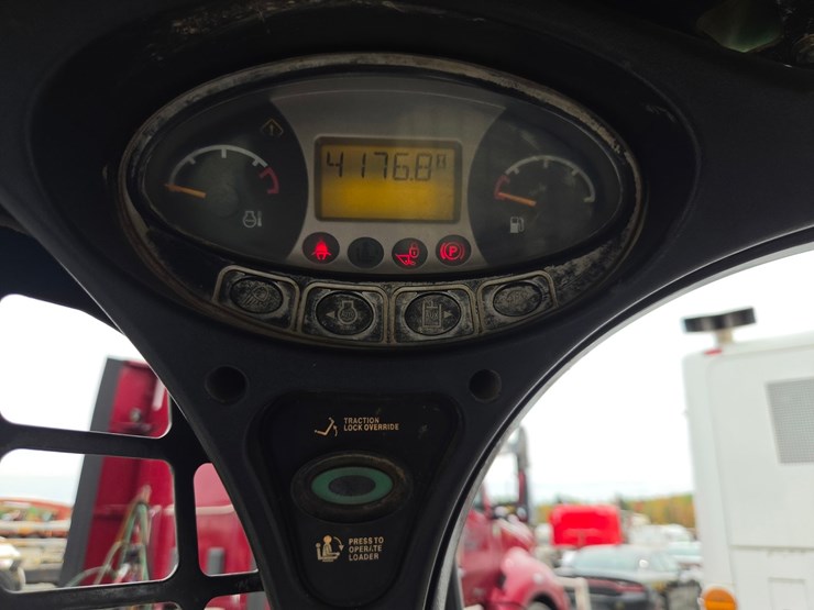 2013-bobcat-t550-image-41