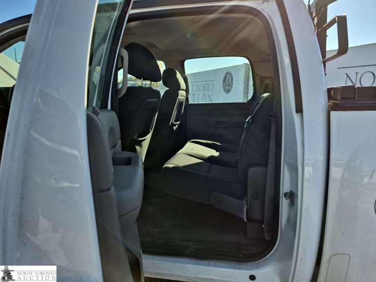 2012-chevrolet-silverado-1500-image-14