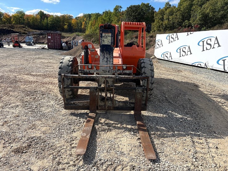 2019-jlg-8042-image-8