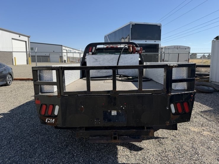 2017-chevrolet-silverado-3500-image-4