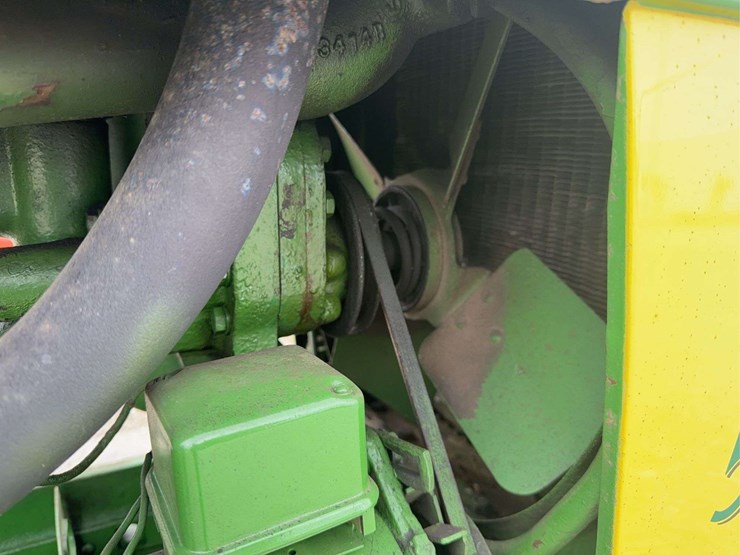 1957-john-deere-520-image-29