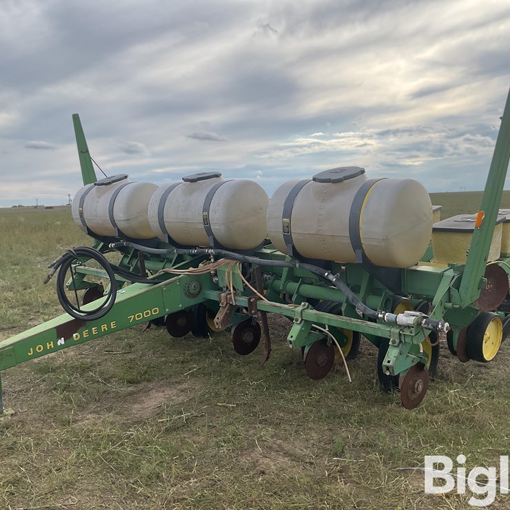 JOHN DEERE 7000