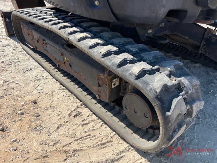 2021-bobcat-e26-image-9