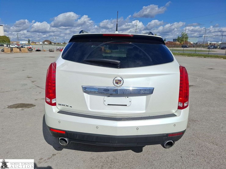 2011-cadillac-srx-image-6