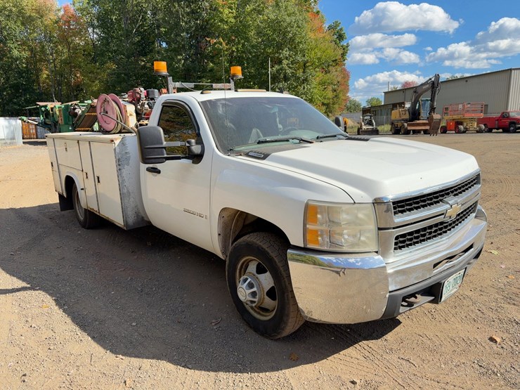 2008-chevrolet-3500hd-image-7