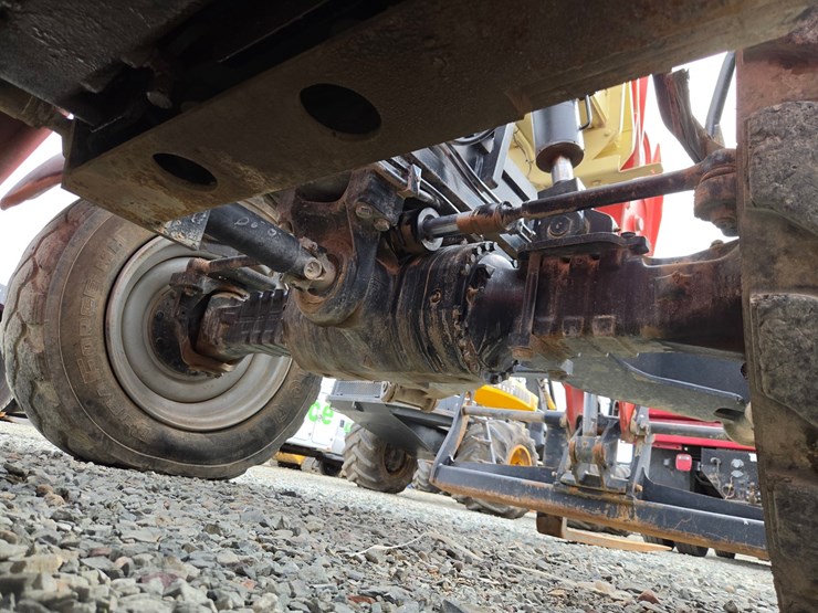 2010-jlg-g10-55a-image-30