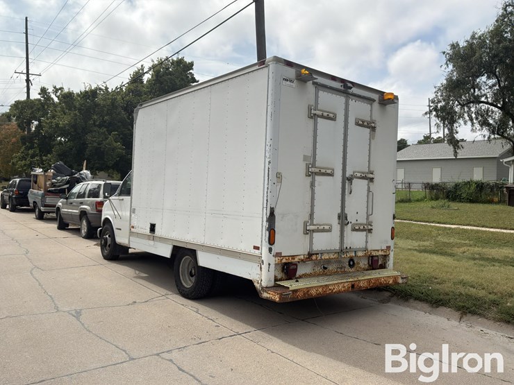 2001-chevrolet-express-g3500-image-7