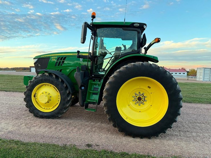 john-deere-6215r-image-6