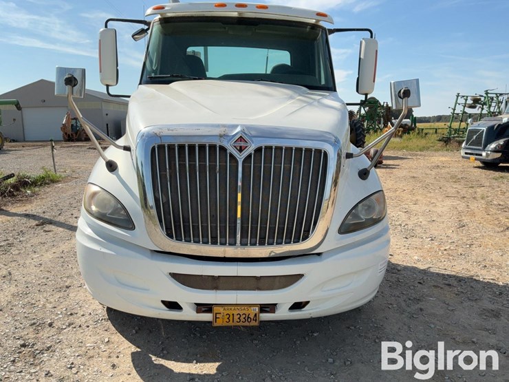 2011-international-prostar-image-20