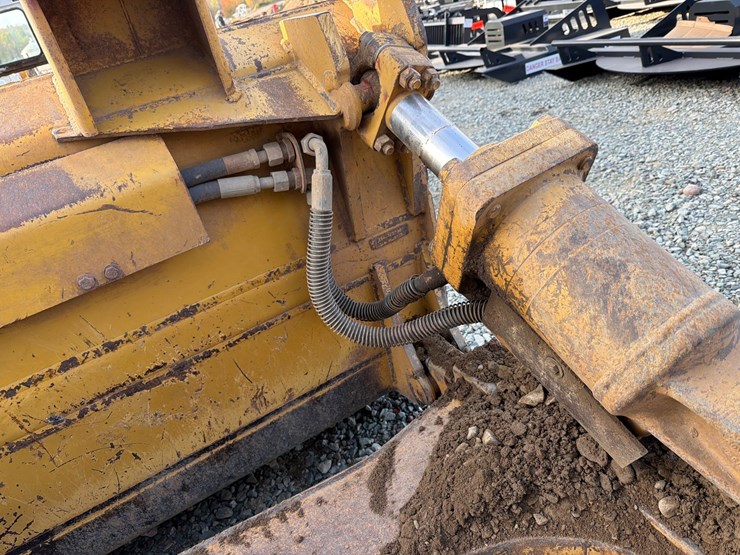 caterpillar-d6t-lgp-image-43