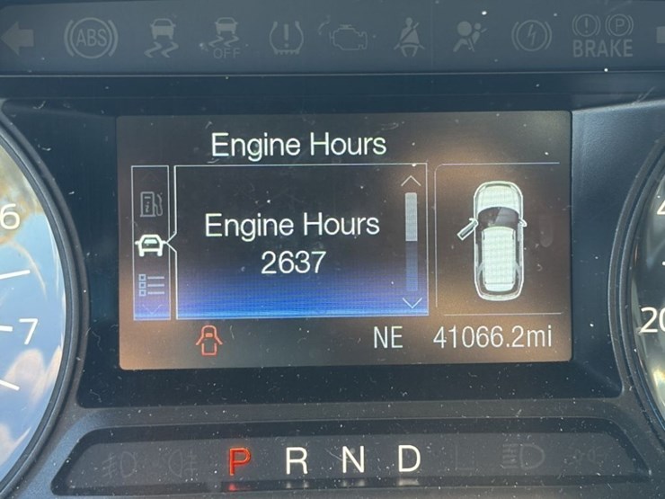 2018-ford-explorer-image-25